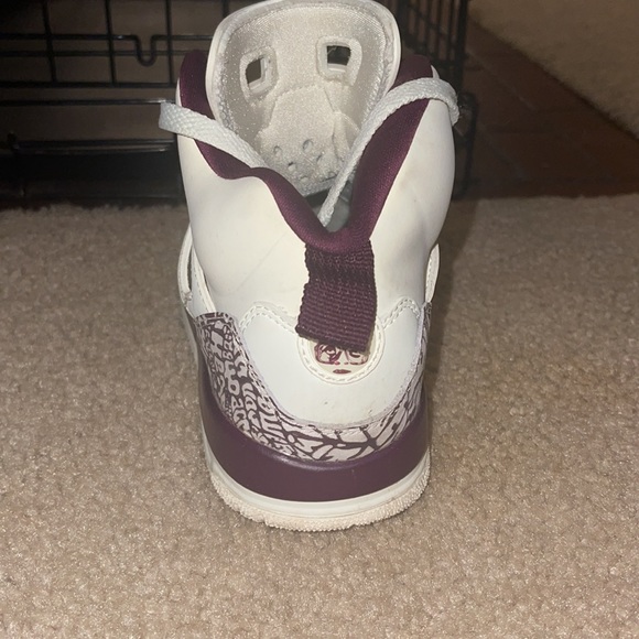 Kids Jordan’s 40 acres and a mule - Picture 4 of 4